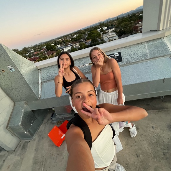 Meet your Posher, Ruby - Picture 1 of 1